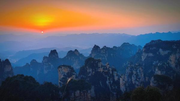 Zhangjiajie JIMO Hotel--New Hotel,Exclusive Location,Free Drop off Service to East Gate of forest park,Free Self-Service Laundry & Drying, Attraction Tickets Serivce in advance, Rezervasyon  Wulingyuan 