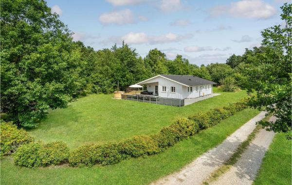 4 Bedroom Stunning Home In Glesborg, Rezervasyon Tatil Evi Glesborg Midtjylland