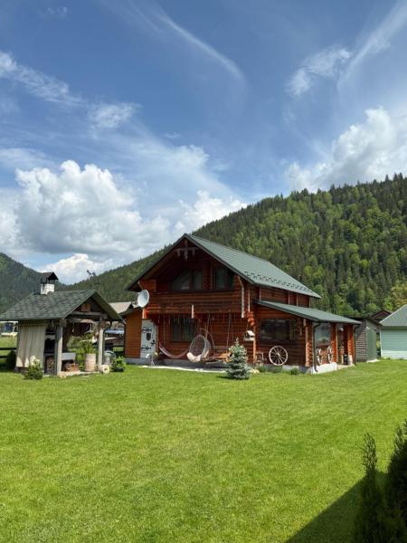 Садиба у Коржуків, Rezervasyon Tatil Evi Ivano-Frankovsk otoparklı oteller, Otopark