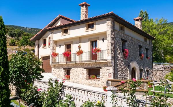 Spacious House in Merindad de Valdivielso, Rezervasyon Tatil Evi Merindad de Valdivielso 