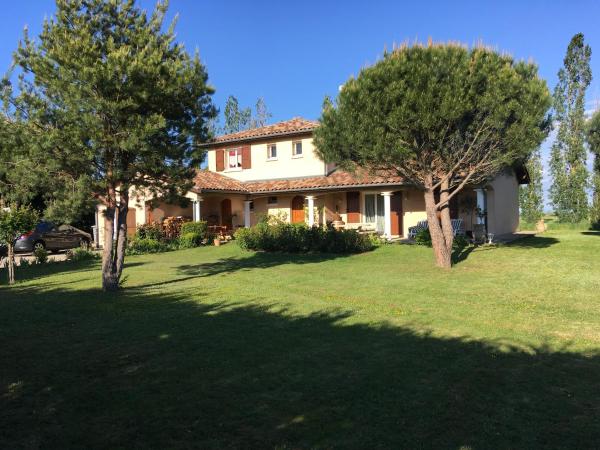 Maison chaleureuse Saint-Cyr-sur-le-Rhône, Rezervasyon Tatil Evi Rhône-Alps Otoparklı Oteller, Otopark