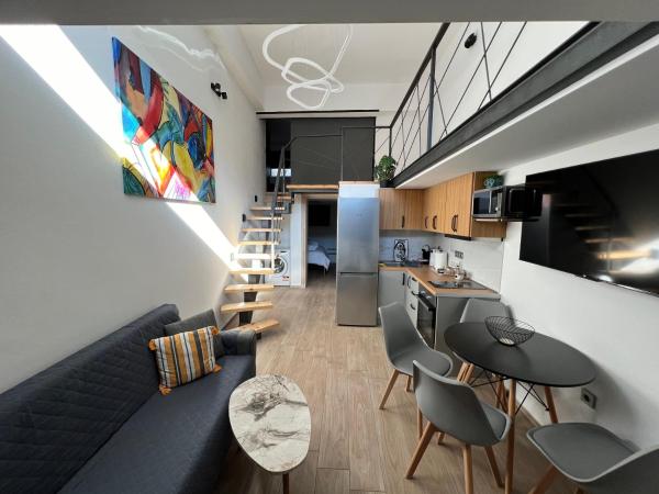 City Center Loft With Private Parking, Rezervasyon  Kavala 