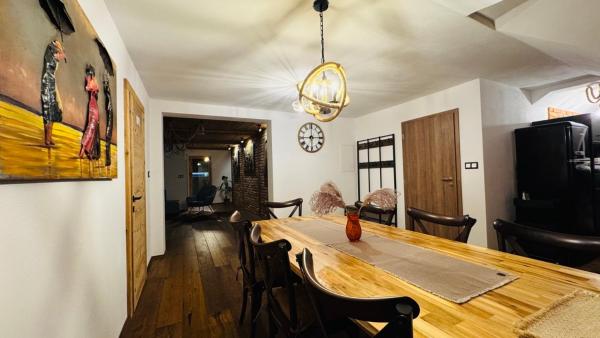 Apartmany FABRIK, Rezervasyon  Žilinský kraj Otoparklı Oteller, Otopark