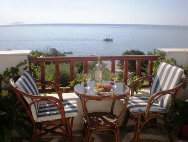 Tiki Rooms, Rezervasyon Daire Marathokampos 