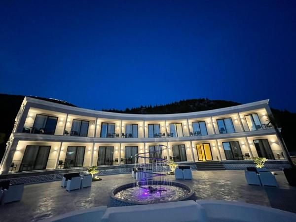 EBBI HOTEL, Rezervasyon  Dhërmi Vlorë County