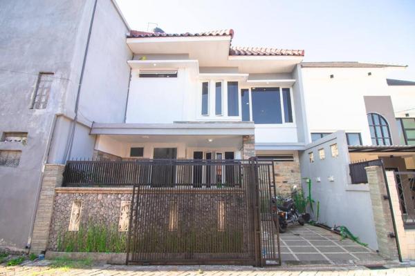 Villa WS by Masterpiecevilla, Rezervasyon  Batu East Java, Batu Townsquare yakınındaki