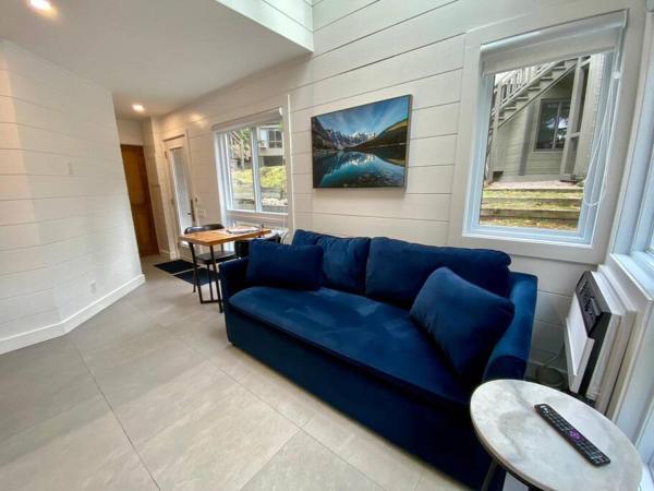 Modern Cottage in the Tremblant Ski Village, Rezervasyon  Mont-Tremblant Village 
