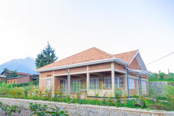 Future4Kids Kinigi Guest House By Isange paradise resort, Rezervasyon  Kinigi Ruanda