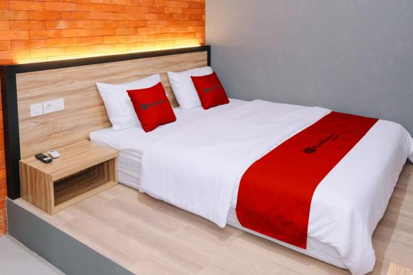 RedDoorz at Hotel DPraya Pati, Rezervasyon Otel Pati Central Java