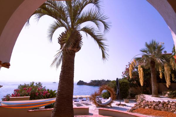 Villa de prestige en bord de mer dans la baie de Cannes, Rezervasyon  Théoule-sur-Mer Alpes-Maritimes