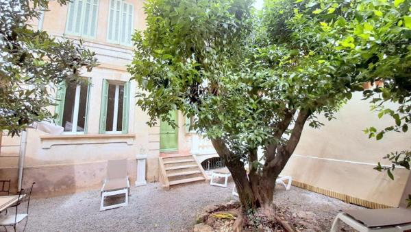 Villa de charme, Rezervasyon  Rhône-Alps Otoparklı Oteller, Otopark