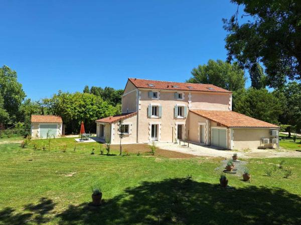 Au son de l\eau, Rezervasyon  Birac Charente