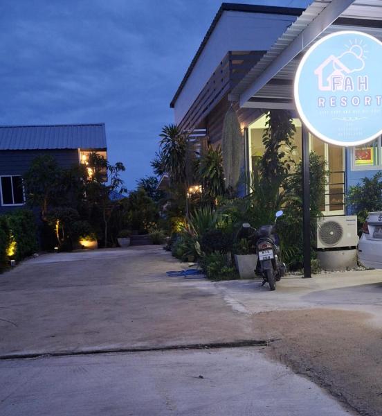 ฟ้ารีสอร์ต FAH Resort, Rezervasyon  Ban Nong Khang Petchaburi