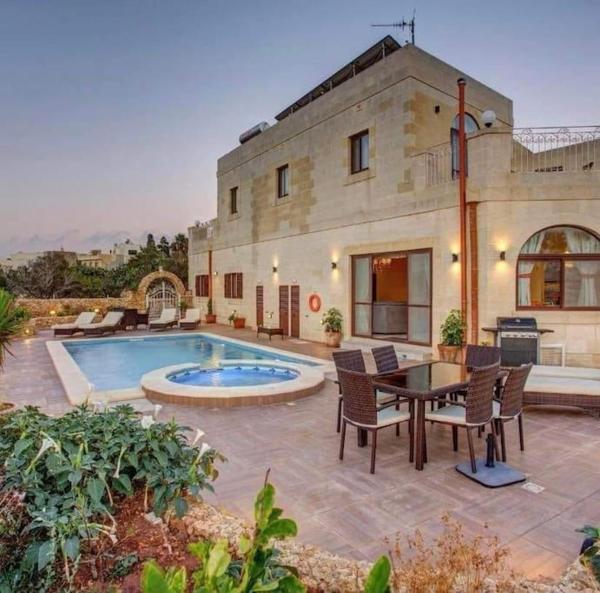 Country Views Villa, Rezervasyon Villa Victoria Gozo, Cittadella yakınındaki