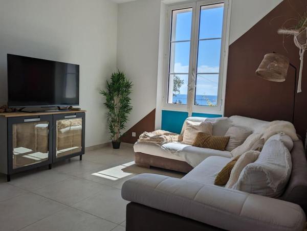 Villa vue mer proche mer 10 personnes, Rezervasyon  Saint-Raphaël Mimosa Road