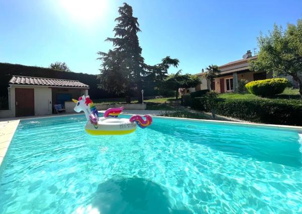 Villa avec piscine et vue somptueuse, Rezervasyon  Savasse 