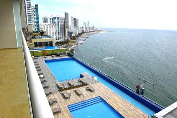 Apartamentos en Edificio H2 Bocagrande Cerca al Mar, Rezervasyon  Bolivar Havuzlu Oteller, Yüzme Havuzu