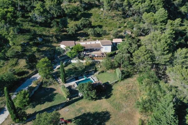 Villa au calme dans le Luberon avec piscine, Rezervasyon  Cheval-Blanc Luberon
