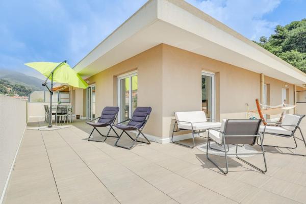 Spacieux Rooftop Parking, Terrasse ensoleillée, Rezervasyon  Menton Great Alpine Road