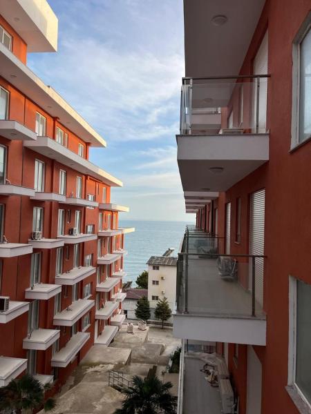 Banesa me qera 1, Rezervasyon  Margjonaj Lezhë County