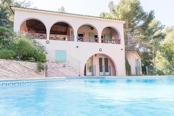 Villa Cap Benat piscine vue mer, Rezervasyon  Mimosa Road Havuzlu Oteller, Yüzme Havuzu