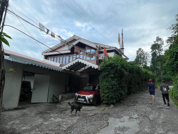 Mountaintop Guest House, Rezervasyon  Bhurtuk Sikkim