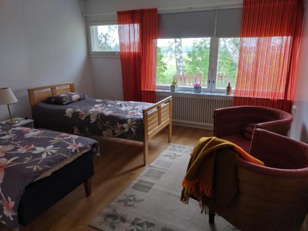 Saarnimaja, Rezervasyon  Hameenlinna 