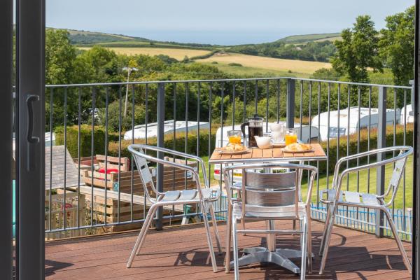Cornish Coasts Holiday Park, Rezervasyon  Bude Cornwall