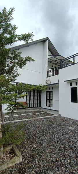 Villa Trojayan, Rezervasyon  Muntilan Central Java