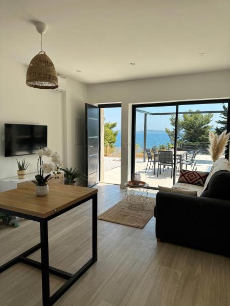 La Villa Dina, Rezervasyon  Carqueiranne Var coast
