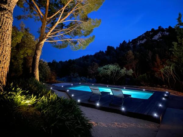 Villa The Crickets in Les Baux-de-Provence, Rezervasyon  Les Baux-de-Provence Alpilles, Eglise St-Vincent yakınındaki