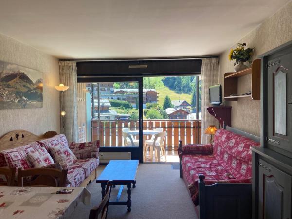 Appartement 2 Pièces avec Terrasse et Parking, Centre Village à La Clusaz, Proche Pistes et Commerces - FR-1-437-96, Rezervasyon  Rhône-Alps Otoparklı Oteller, Otopark