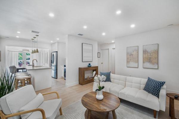 Chic Villa Nina 2 bedrooms 2 baths in Miami!, Rezervasyon  North Miami Florida