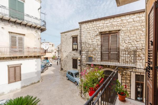 Il Giardino Dei Semplici, Rezervasyon  Giuliana Sicilya
