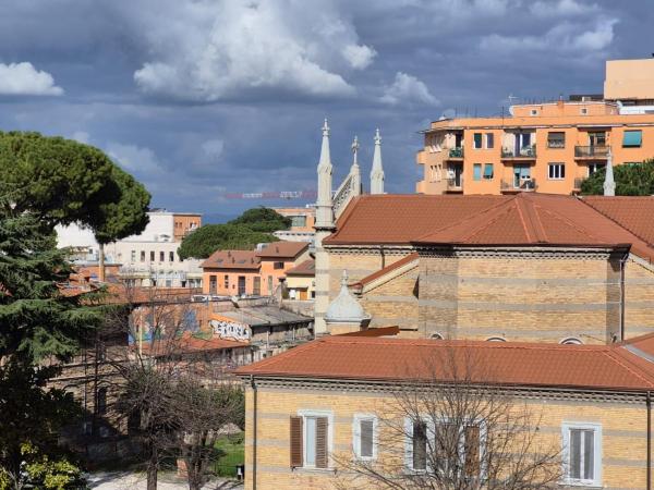 Edos Rhome, Rezervasyon  Lazio otoparklı oteller, Otopark