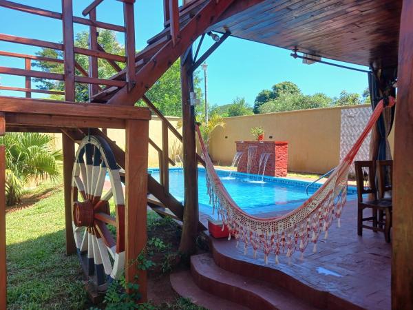 2 Cabañas Para Parejas Con Baño Privado y 3 Cabañas en Bungalow Para 4 Personas Cada Una Con Baño Compartido, Rezervasyon  Central Havuzlu Oteller, Yüzme Havuzu