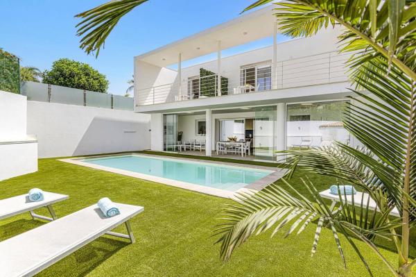Villa Laire by Villa Plus, Rezervasyon  Sicilya havuzlu oteller, Yüzme Havuzu