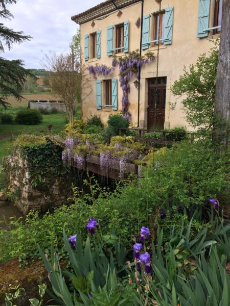 ChezLeMoulin Bed and Breakfast, Rezervasyon  Samouillan Languedoc-Roussillon