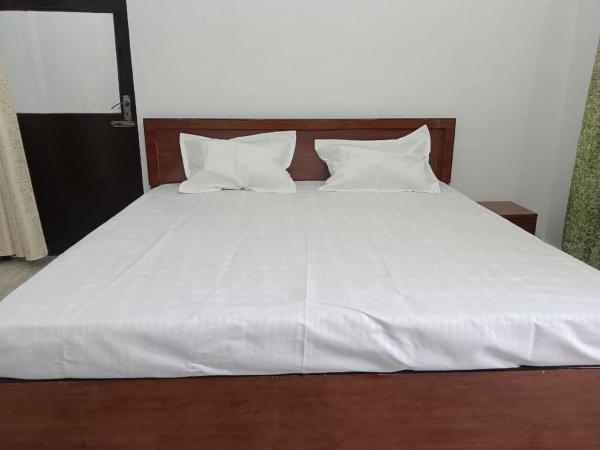 Shri Gayatri homestay, Rezervasyon  Ayodhya 