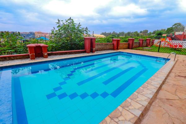 One bed airbnb with pool by Omuts, Rezervasyon  Kiambu Central