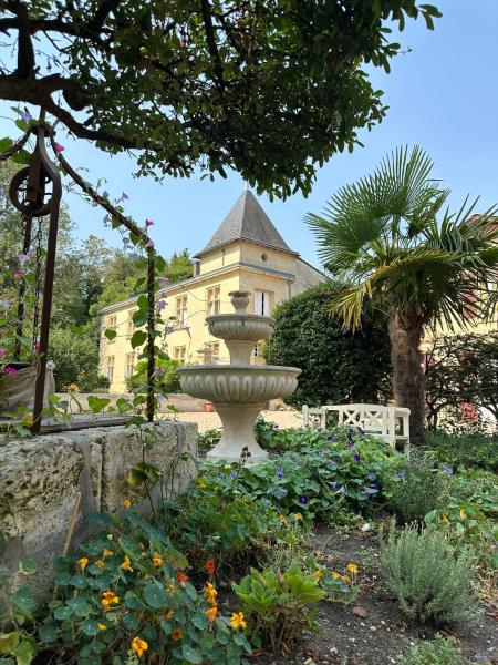 Chateau La Croix De Millorit, Rezervasyon  La Reuille Akitanya