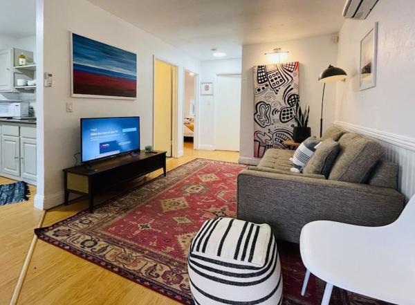 Artist's retreat near the heart of the city, Rezervasyon  Downtown Sacramento Sacramento