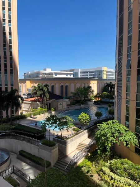 Cozy condo with balcony in Taguig, Rezervasyon  Luzon Havuzlu Oteller, Yüzme Havuzu