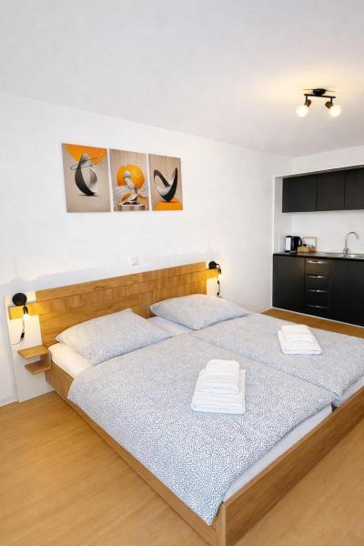 Ado Pension, Rezervasyon  Wedel Schleswig-Holstein