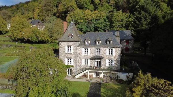 La Demeure de Cyr, Rezervasyon  Saint-Chamant 