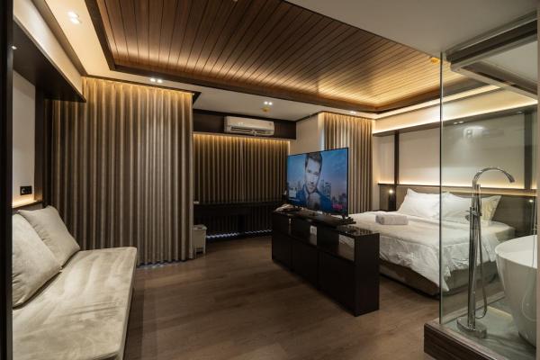 Luxury home, Rezervasyon  Cibasalen Banten