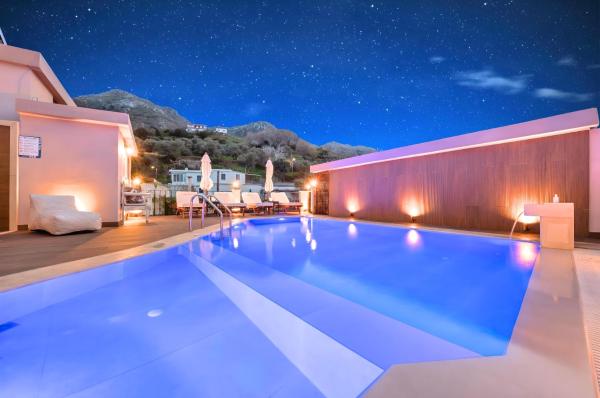 Petroktisto Luxury Villa Pool & Heated Jaccuzzi, Rezervasyon  Miriokéfala Girit
