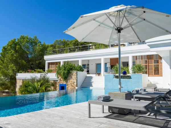 Villa in Ibiza with Sea Views & Infinity Pool, Rezervasyon  Madrid Community of Madrid