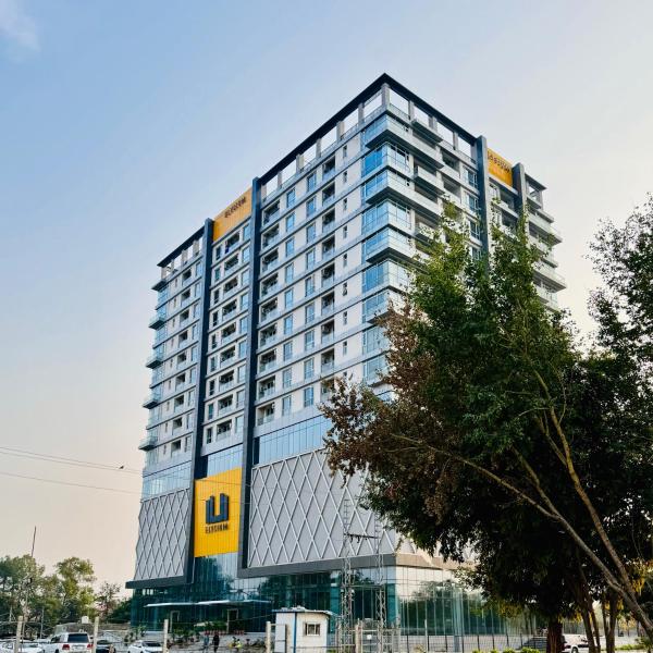 ELYSIUM TOWER Modern & Luxury Apartments Overlooking Centaurus Mall Islamabad, Rezervasyon Daire İslamabad Pakistan, The Centaurus Mall yakınındaki