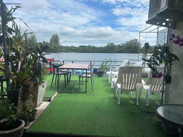 Riverside Hostel Phuket, Rezervasyon Pansiyon / Hostel Phuket (şehir) Phuket, Sapan Hin Park yakınında